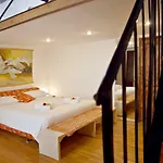 Frescobaldi Florence Apartment