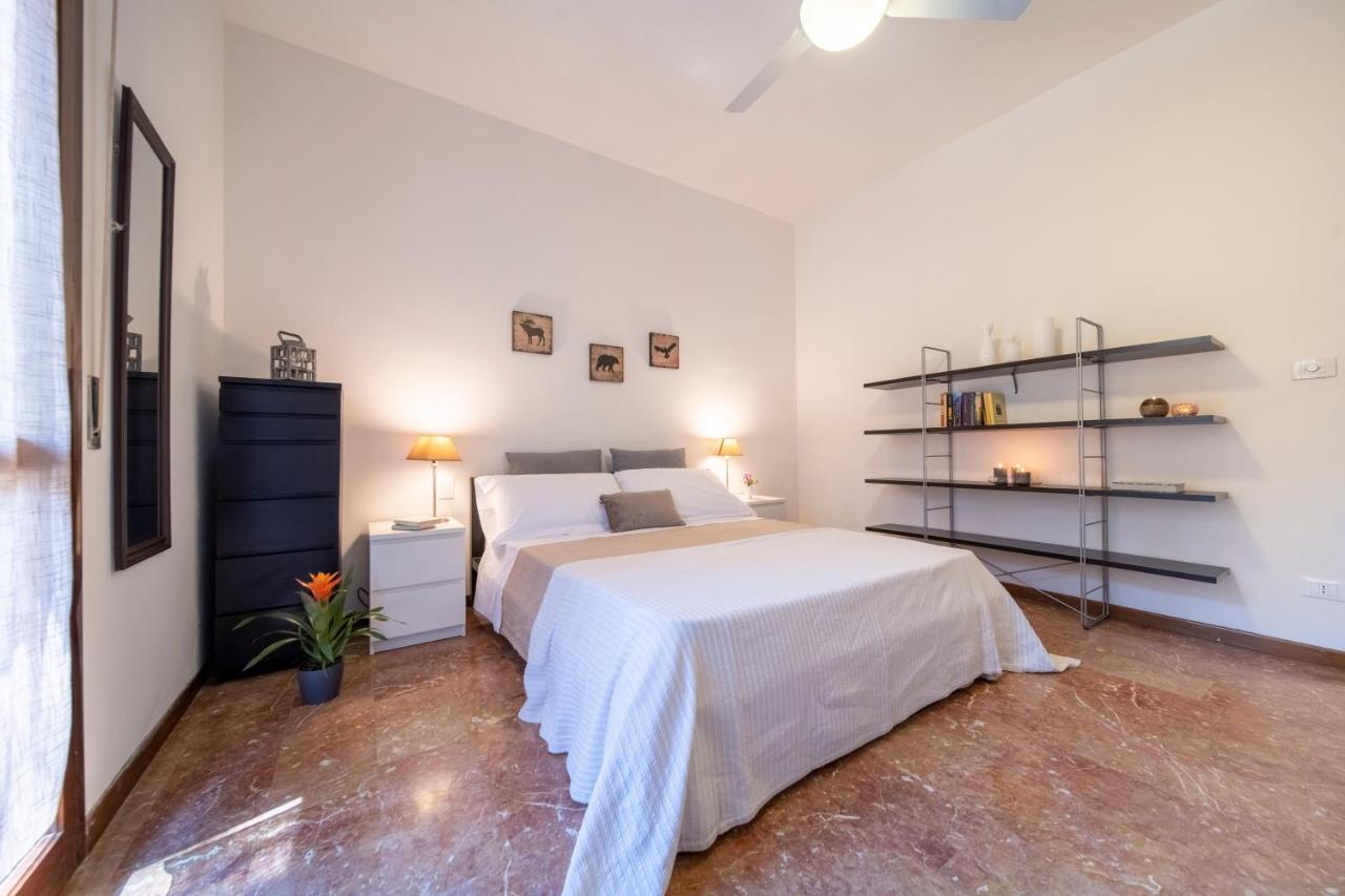 Appartement Cozy Roman With Parking