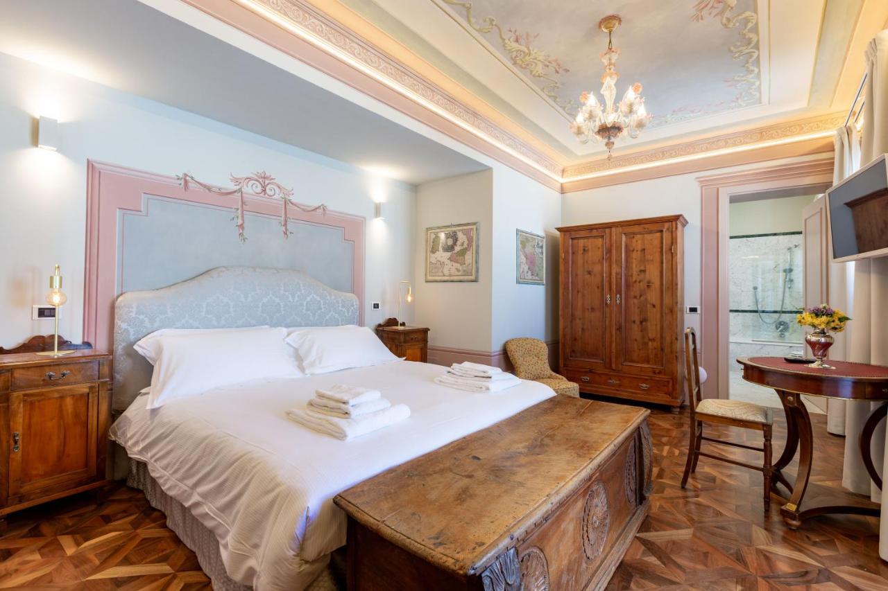 Couette-café Tortorelli 3*