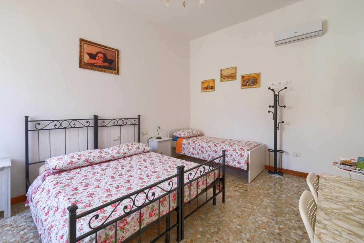 Guest house Dimora Del Magnifico 3*