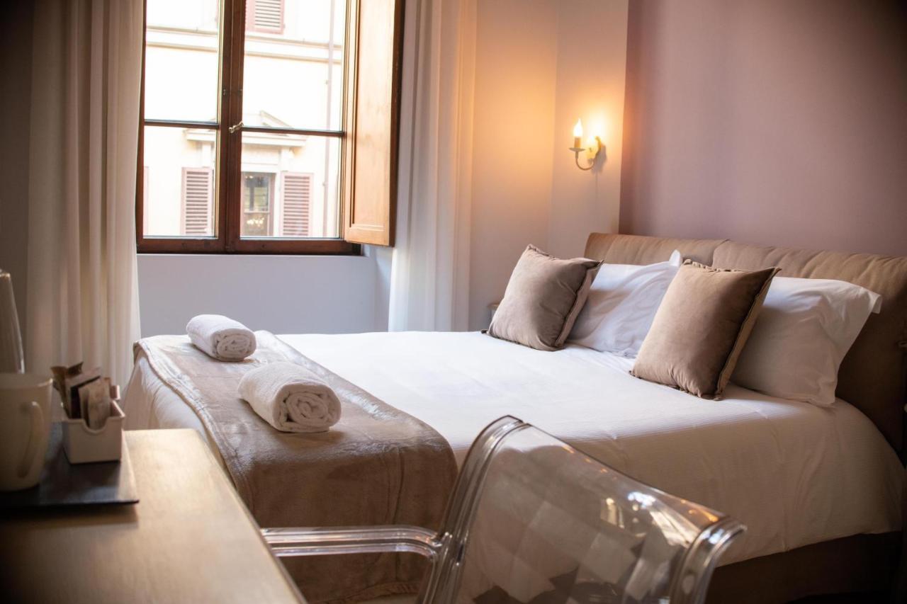 Bed & Breakfast Dimora Sassetti 6 *