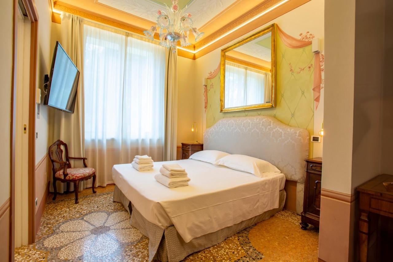 Tortorelli Couette-café 3*