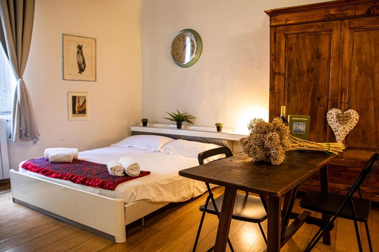 Apartment Studio In Tornabuoni Within A Renaissance Building *