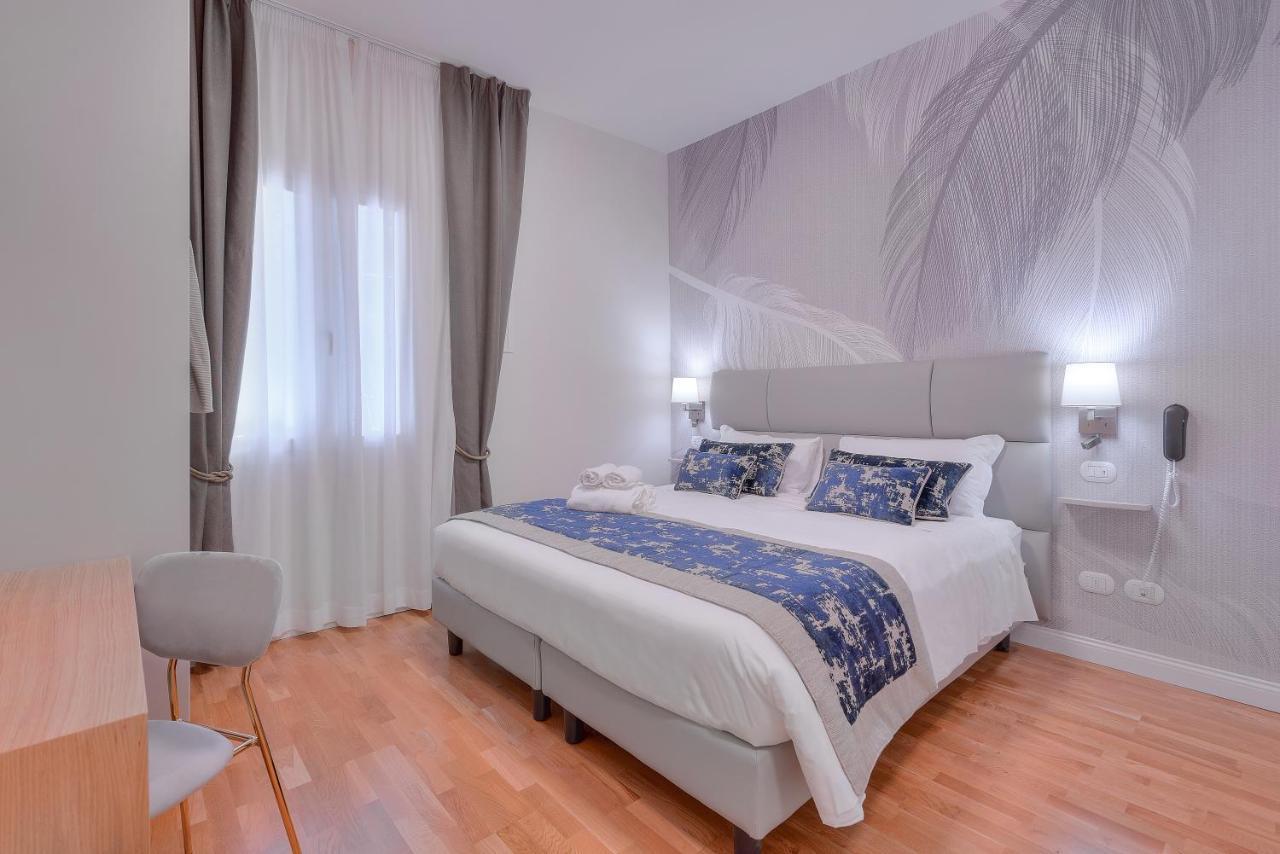 Hotel Cosmos 3*