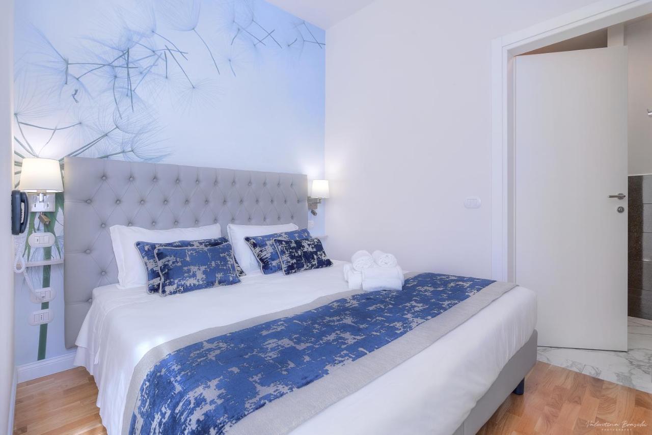 Cosmos Hotel
