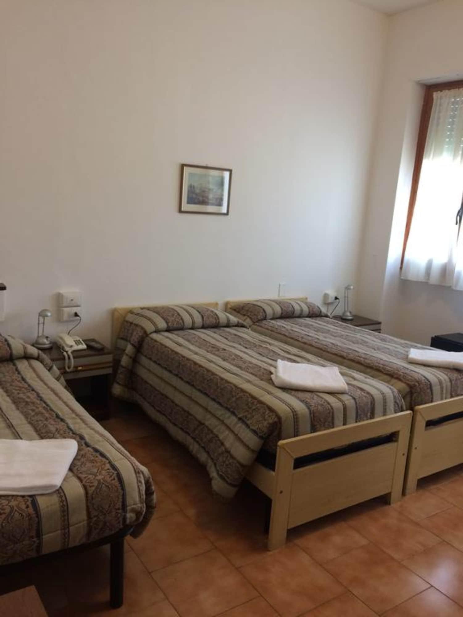Bodoni Hotel 2*
