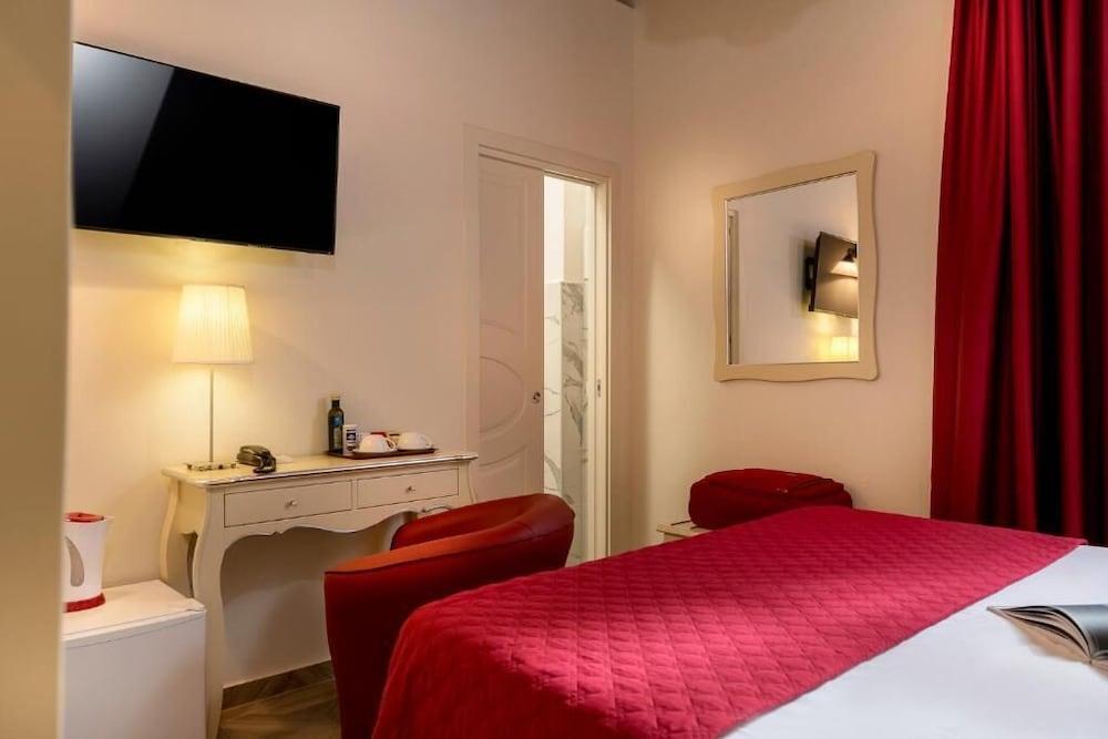 Residenza Conte Di Cavour&luxury Rooftop 3*
