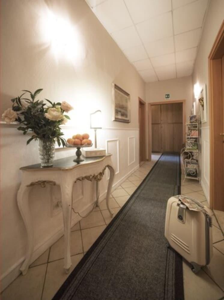 Residenza Manzoni 3* Florence