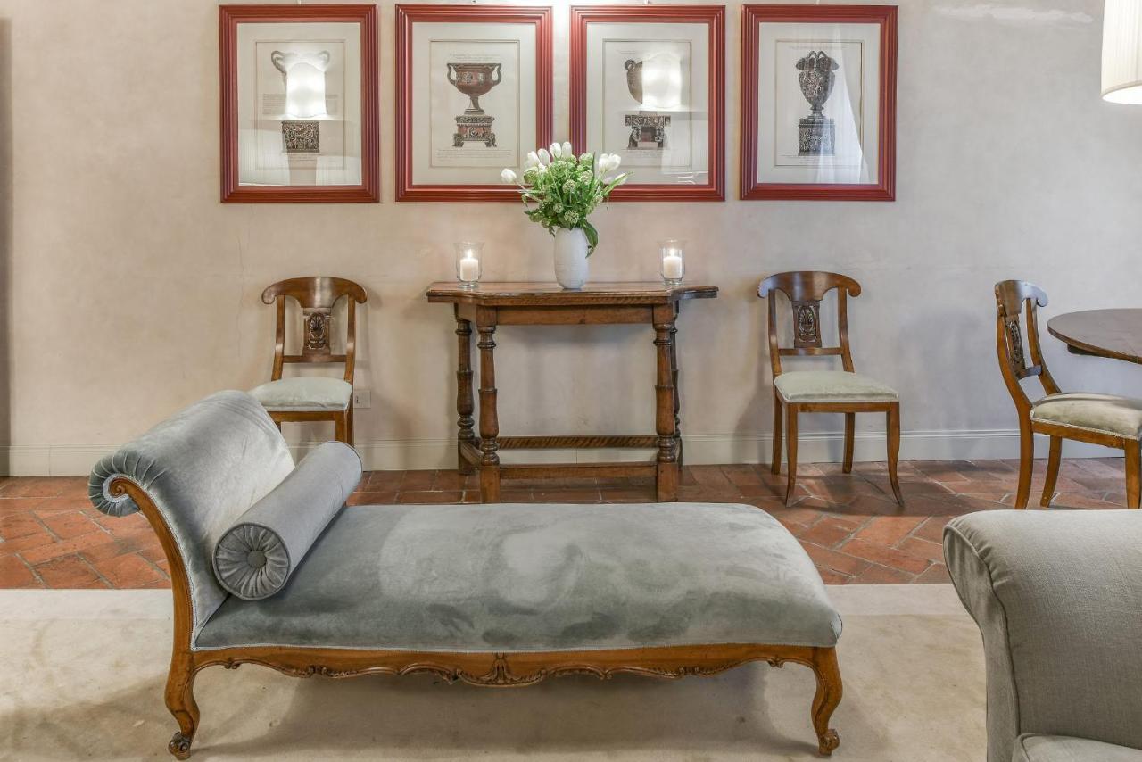 Apartment Pontormo With Fireplace In Oltrarno