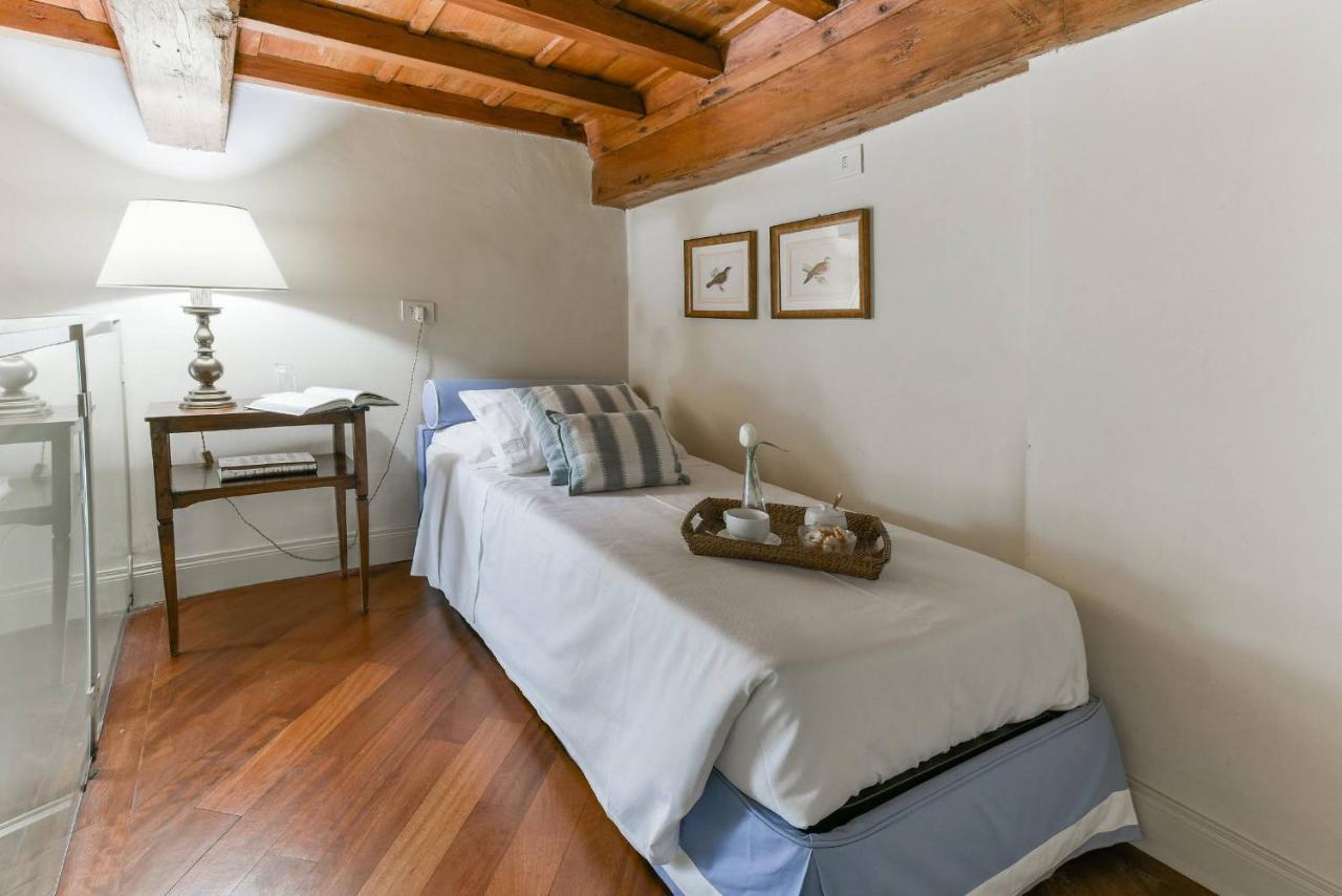 Apartment Pontormo With Fireplace In Oltrarno