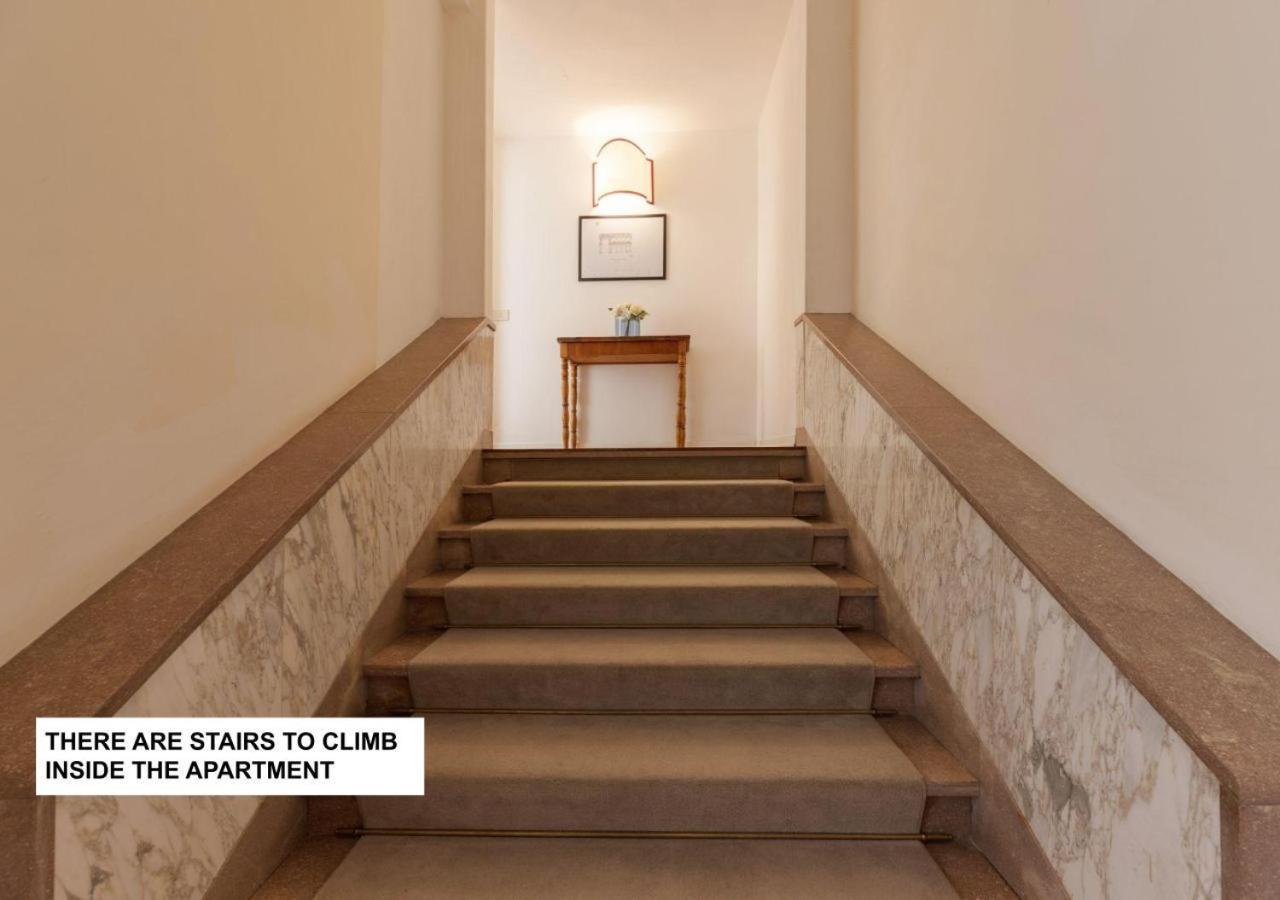 Apartment Seta Spacious Next To The Duomo