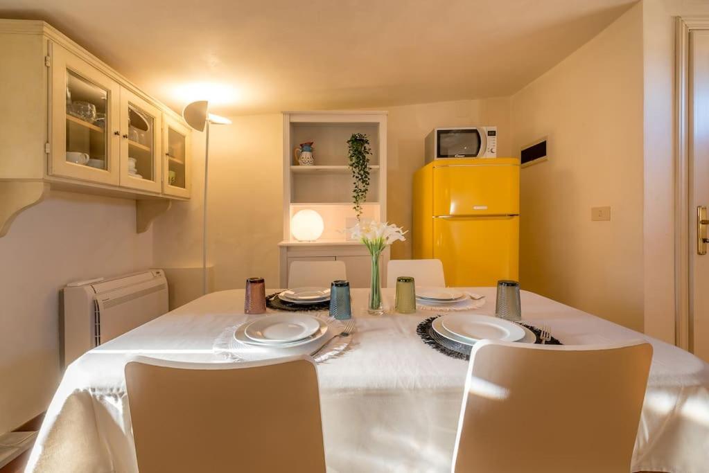 Luxury In Adimari's Tower With Terrace Apartment