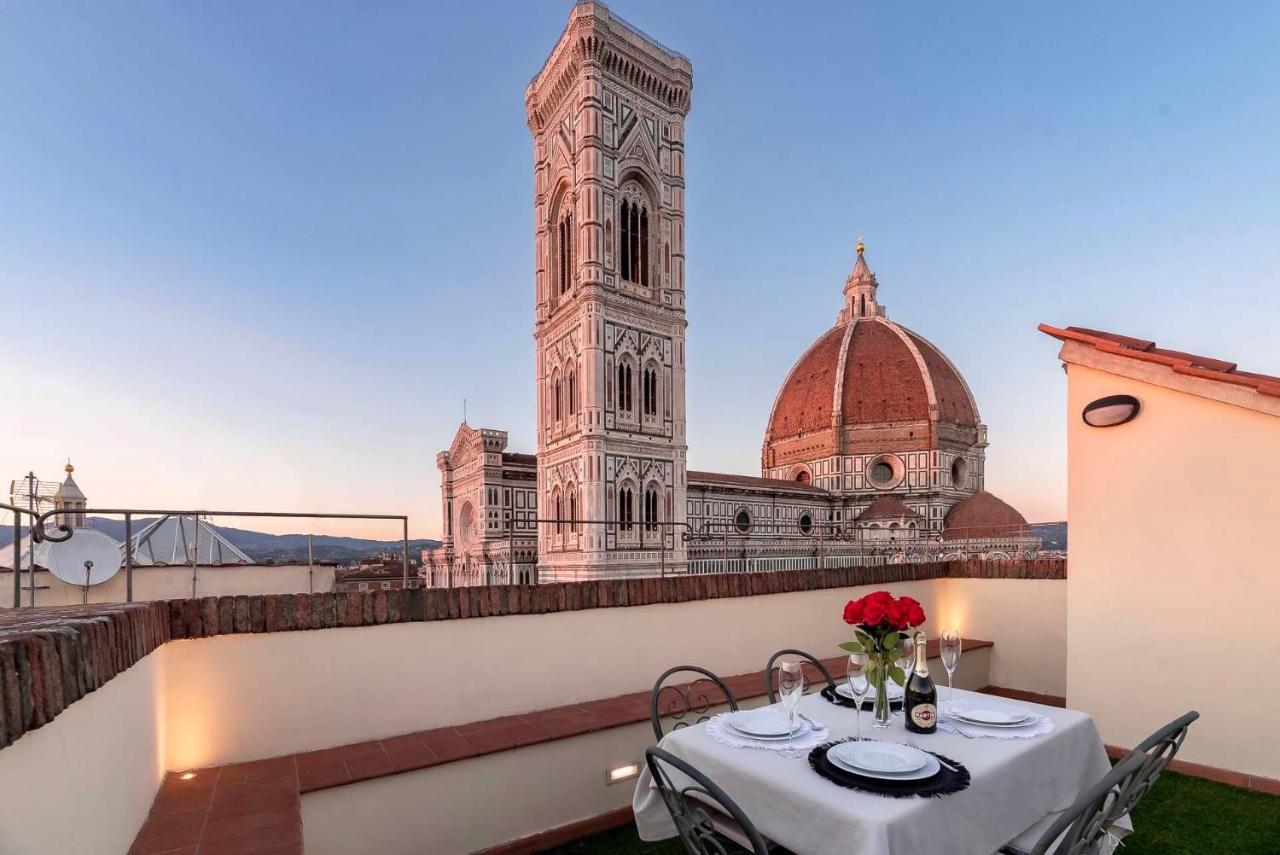 Luxury In Adimari's Tower With Terrace Apartment