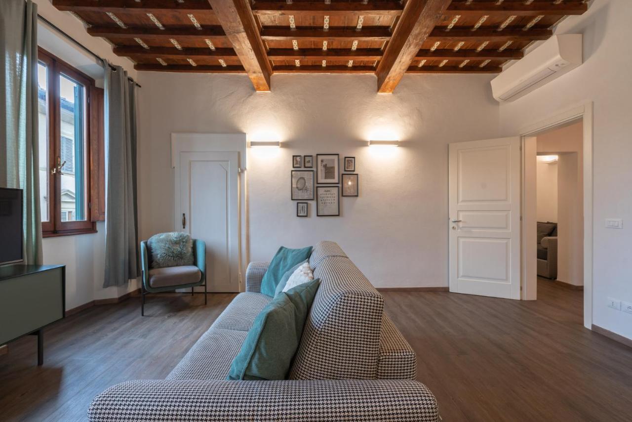 Elegant Green In San Gallo Apartment Florence