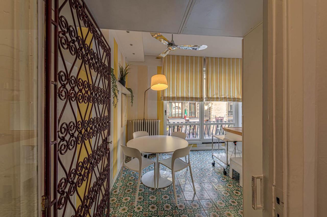 Golden Tower With View Apartment