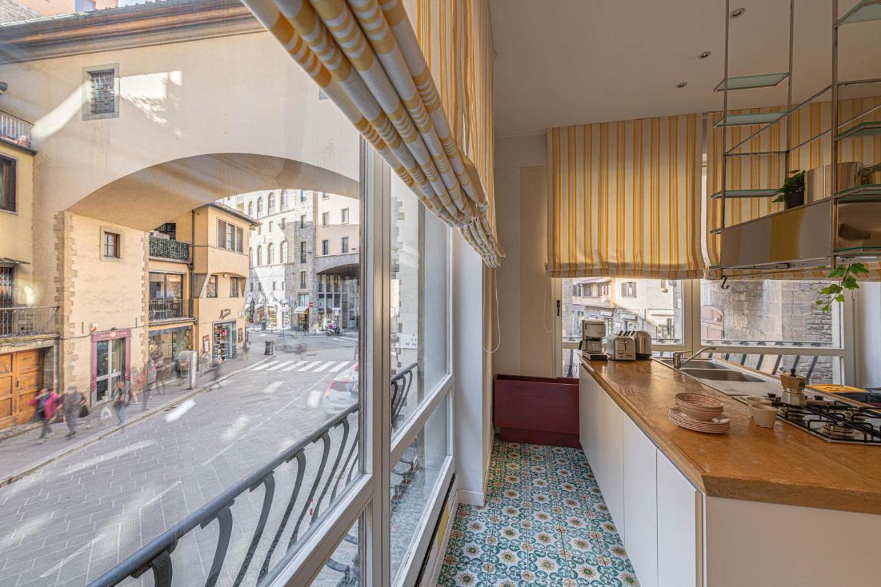 Golden Tower With View Apartment