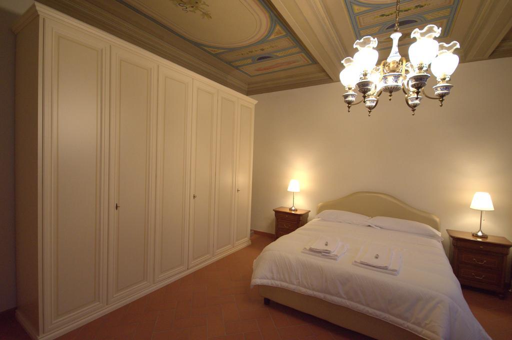 Sant'antonino Apartment *