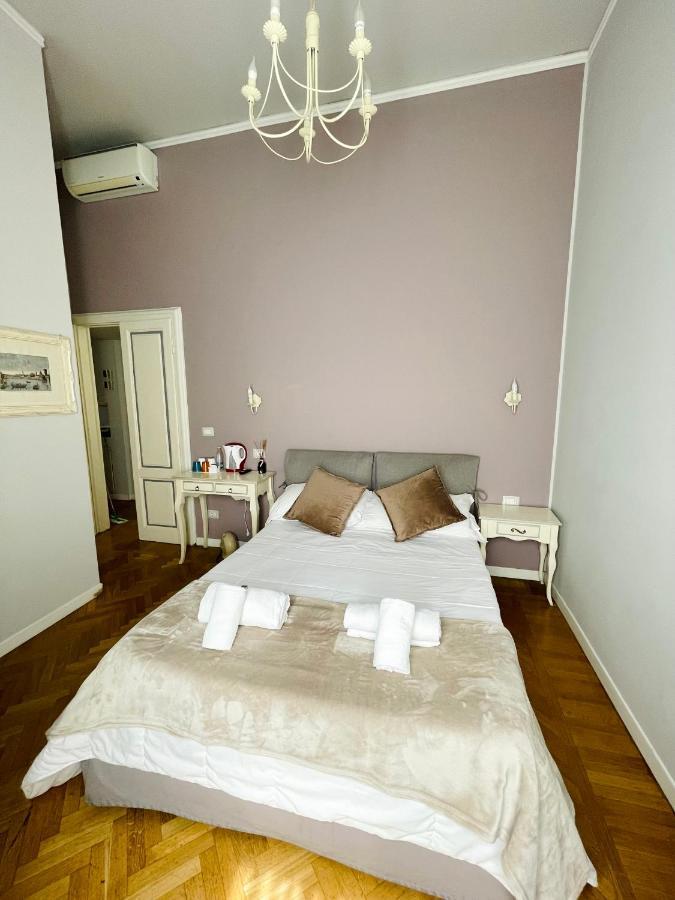 Bed & Breakfast Dimora Sassetti 6 *
