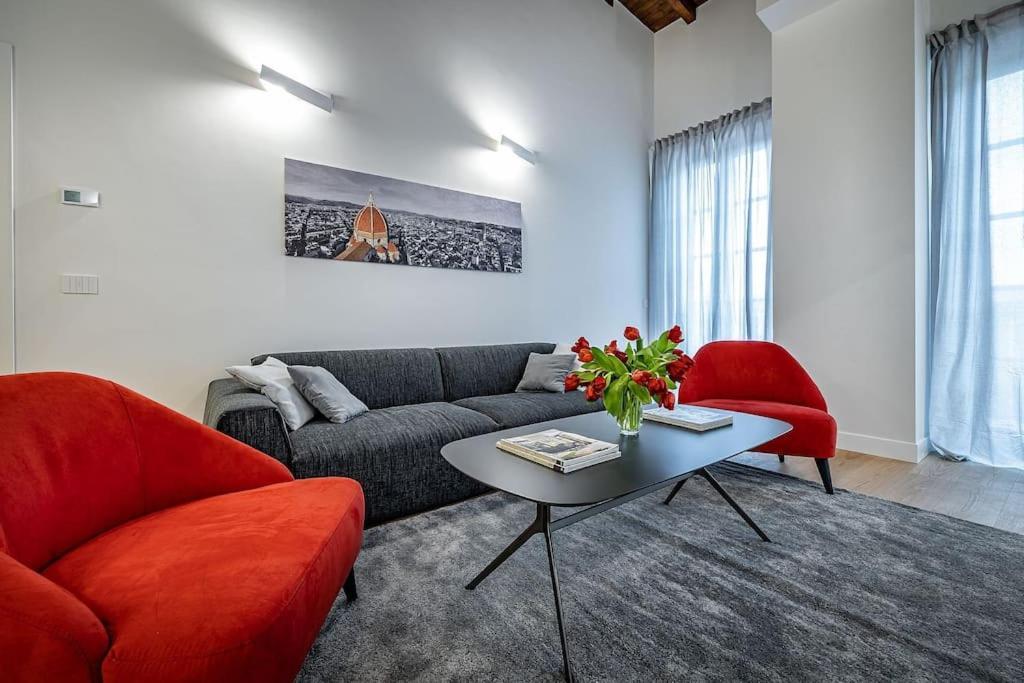 Apartment Top Floor With Duomo View