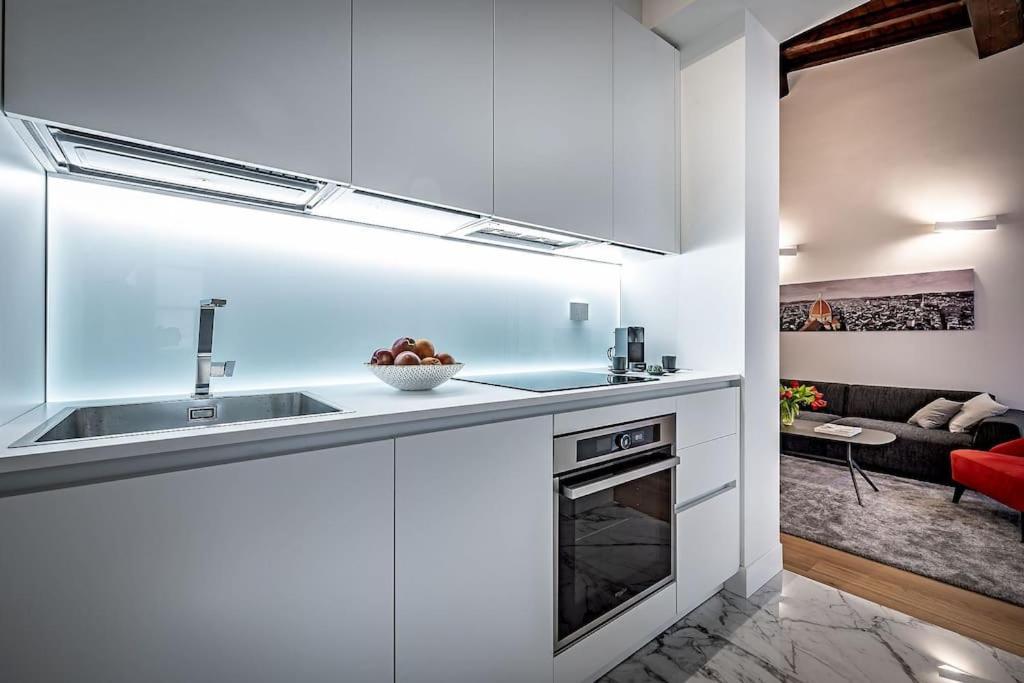 Apartment Top Floor With Duomo View