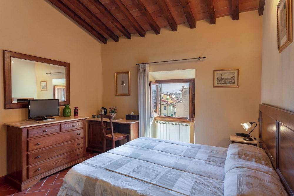 Palazzo Graziani 2* Florence