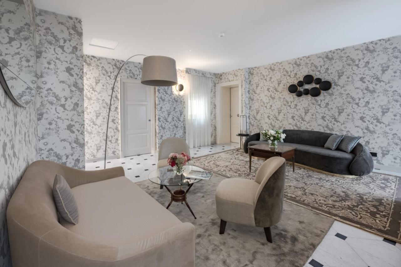 Palazzo Signoria Luxury 5 - Nettuno Apartment Florence