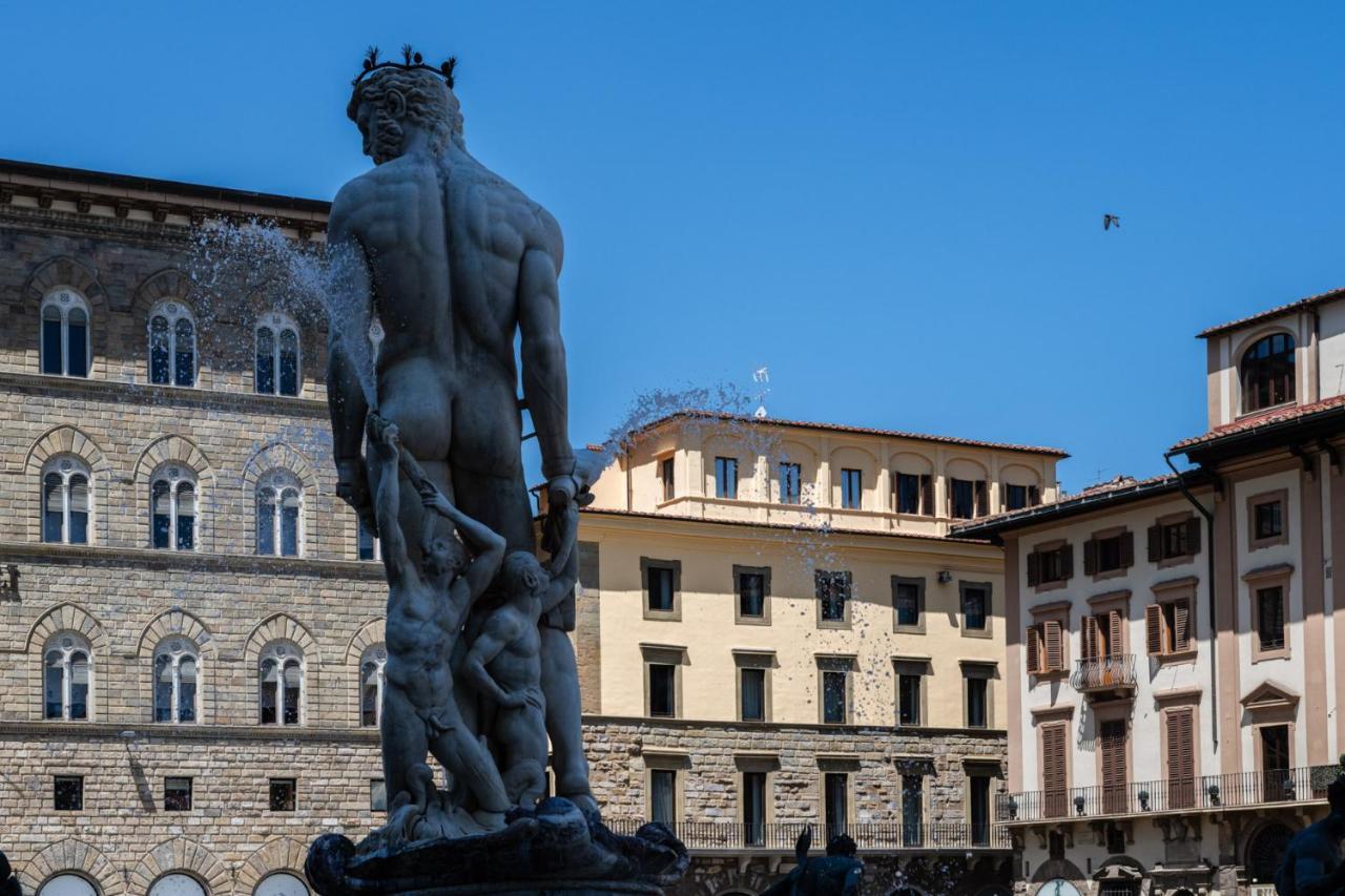 Palazzo Signoria Luxury 5 - Nettuno * Florence