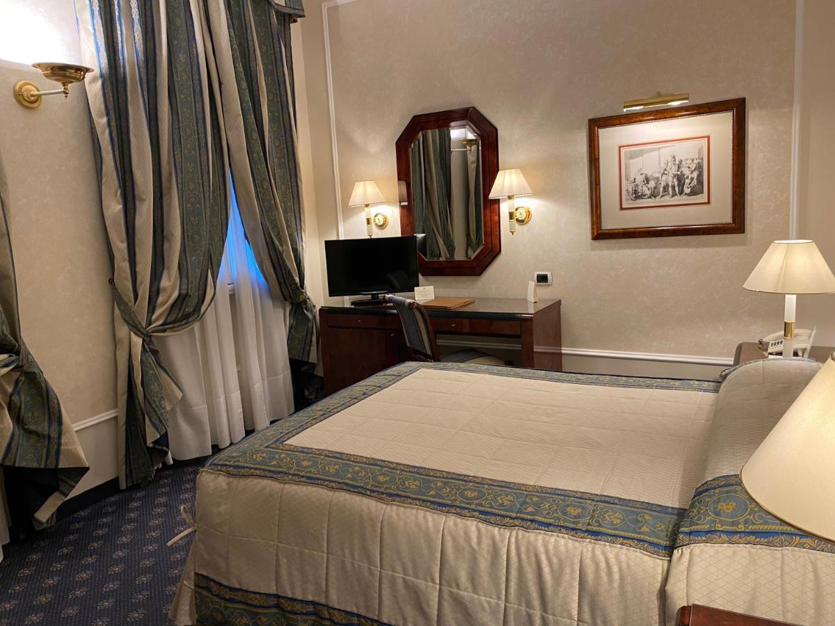 De La Hotel 4*