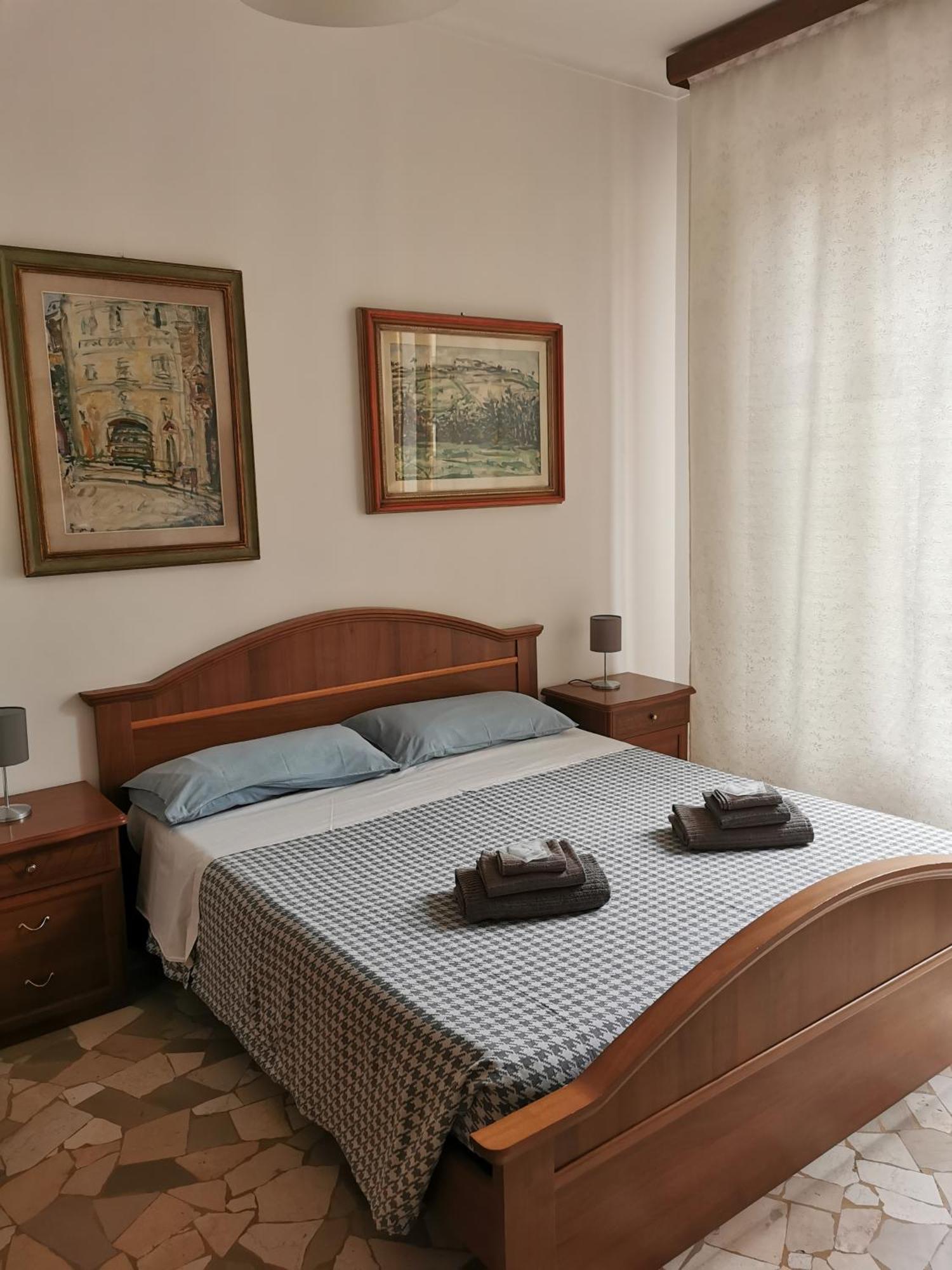 Sciacchithouse Guest house *