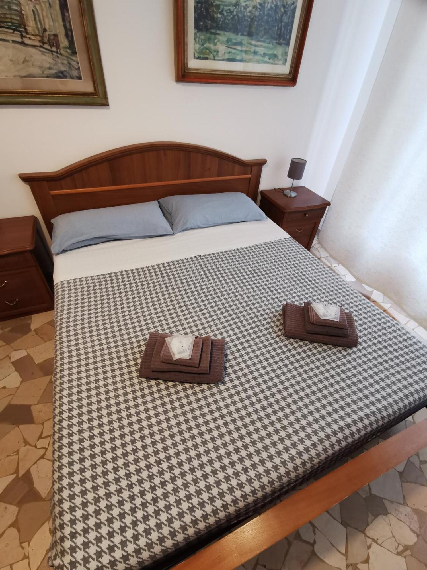 Sciacchithouse Guest house *