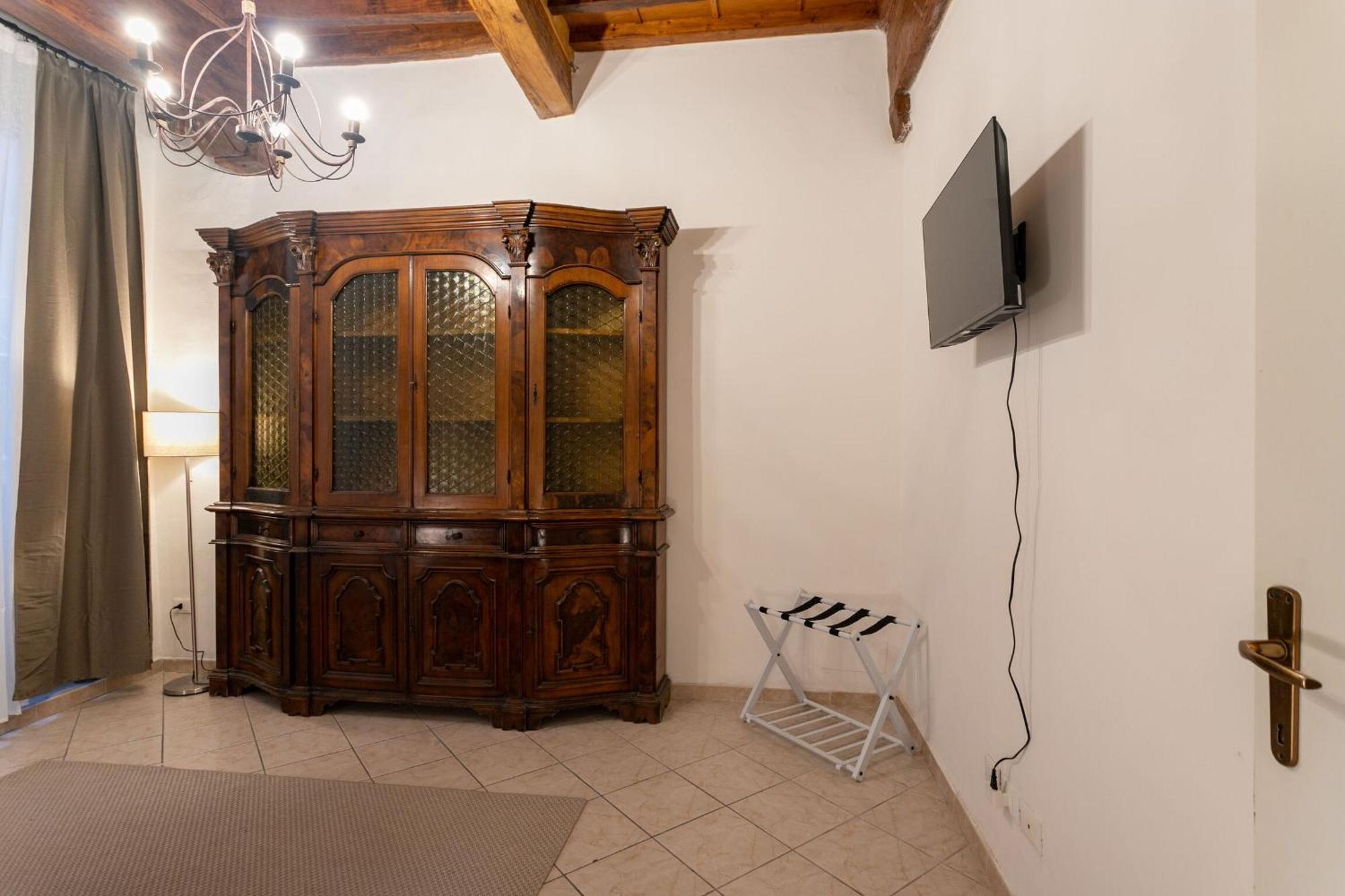 Apartment La Bottega Di Botticelli By Halldis *