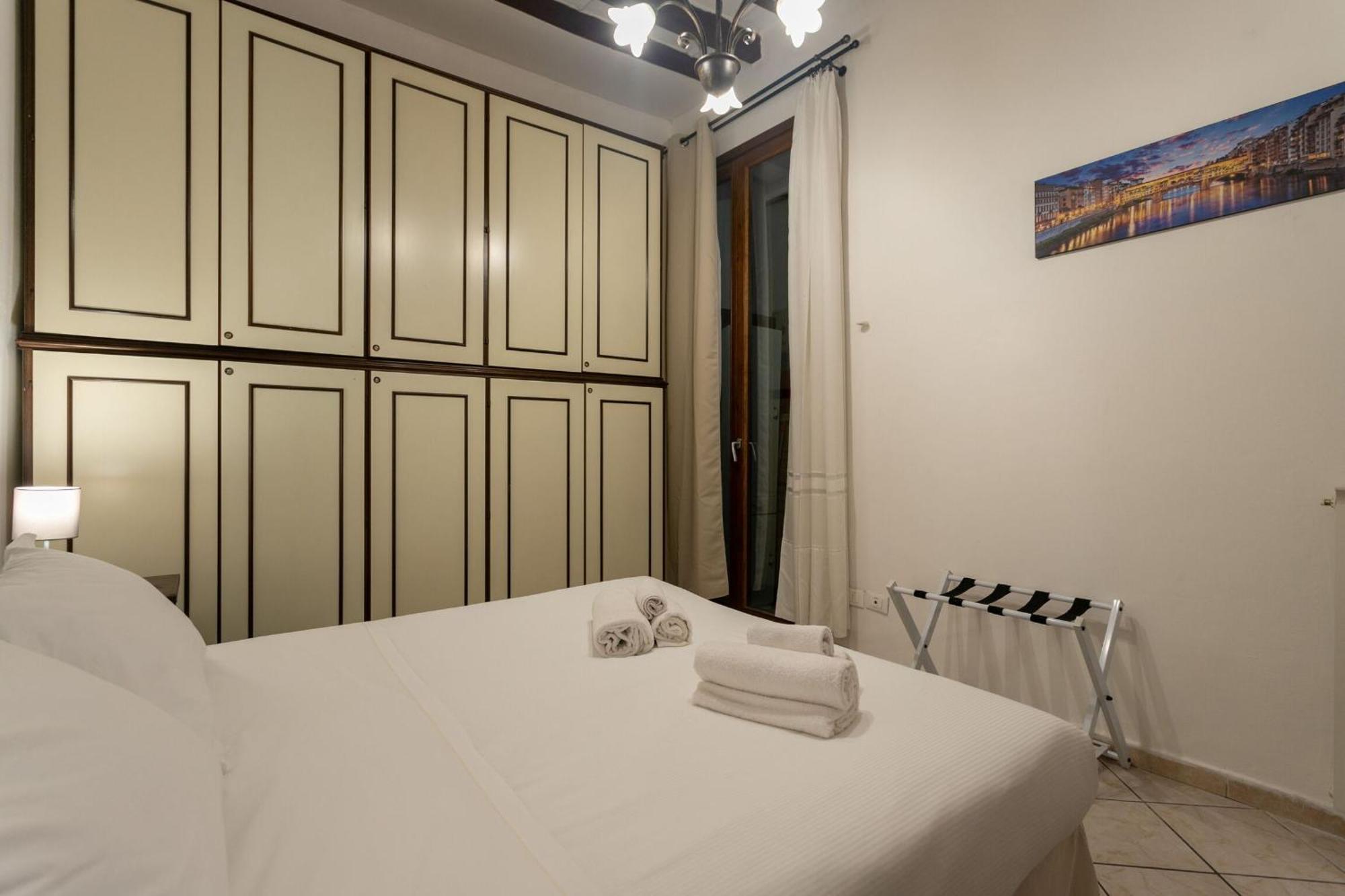 Apartment La Bottega Di Botticelli By Halldis
