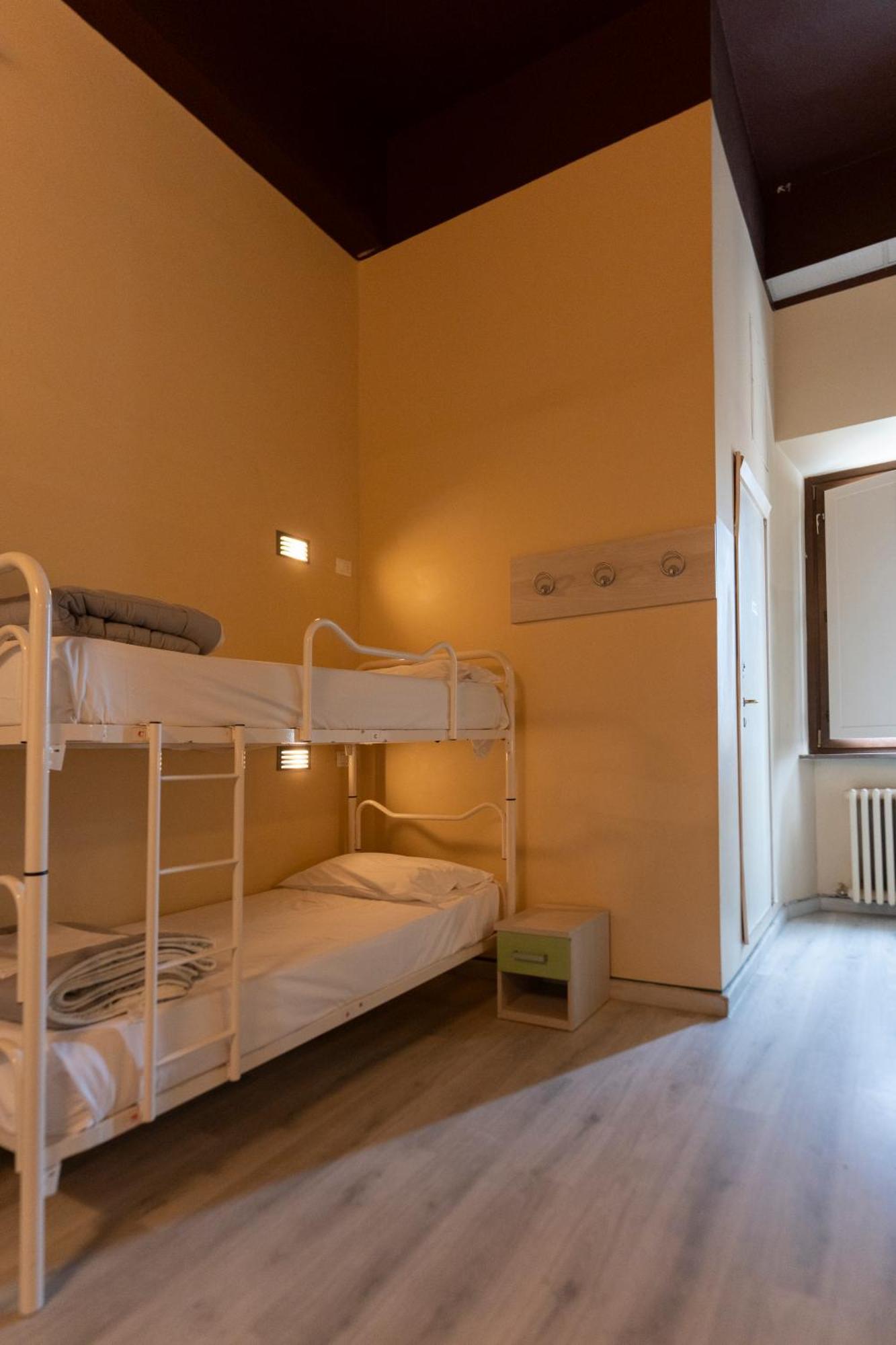 Auberge de jeunesse & 7