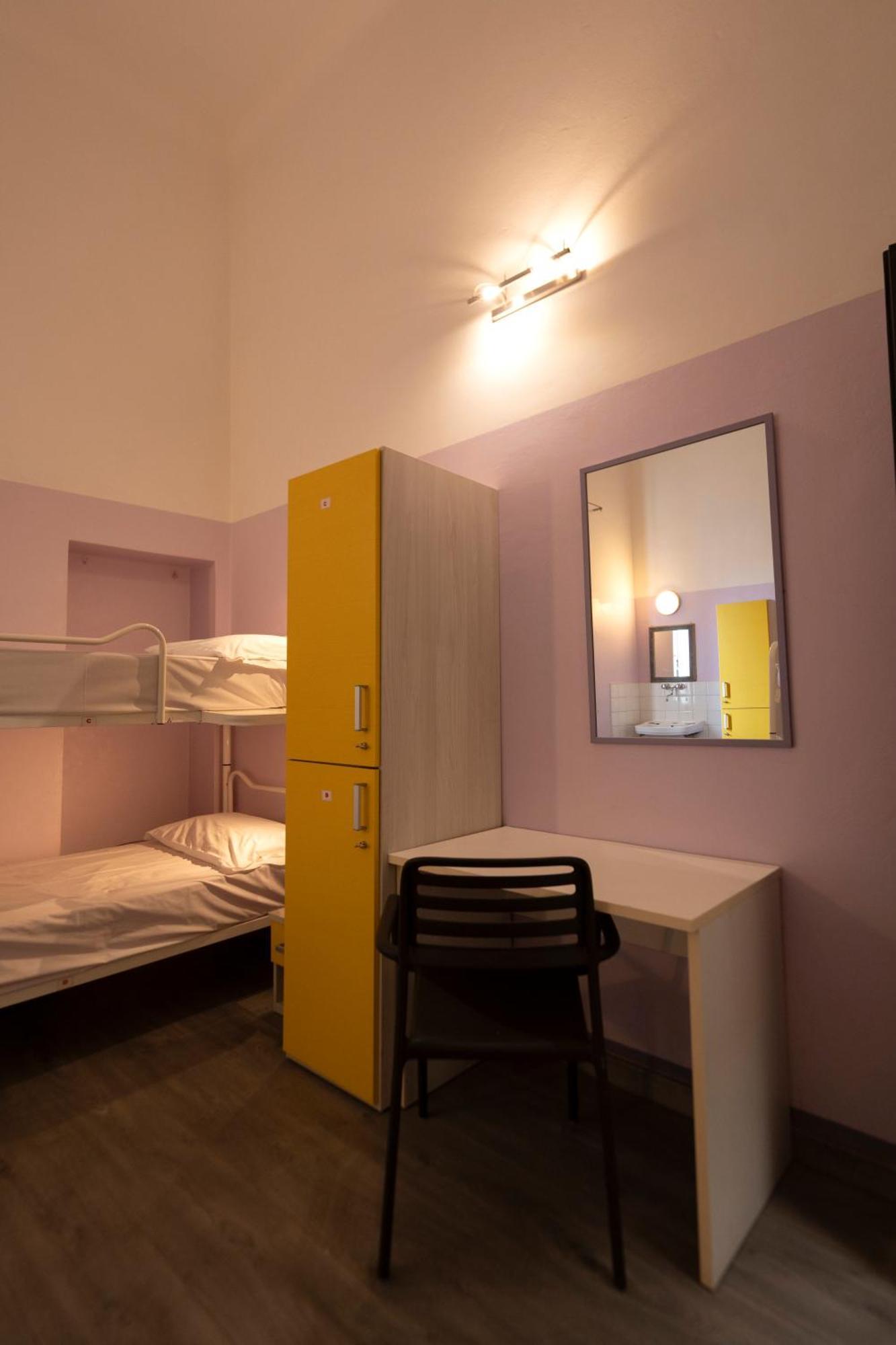 Auberge de jeunesse & 7