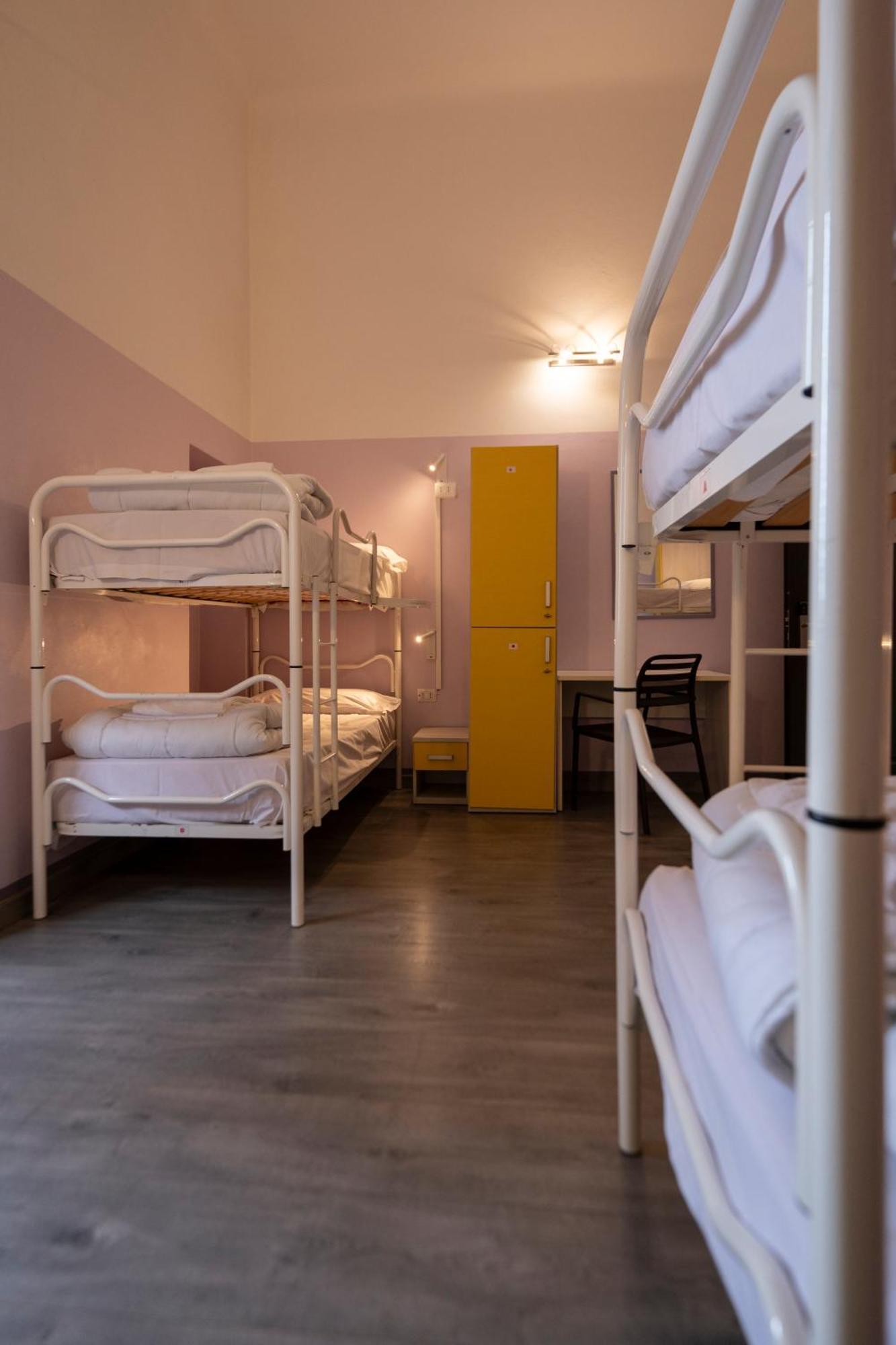 Auberge de jeunesse & 7 *