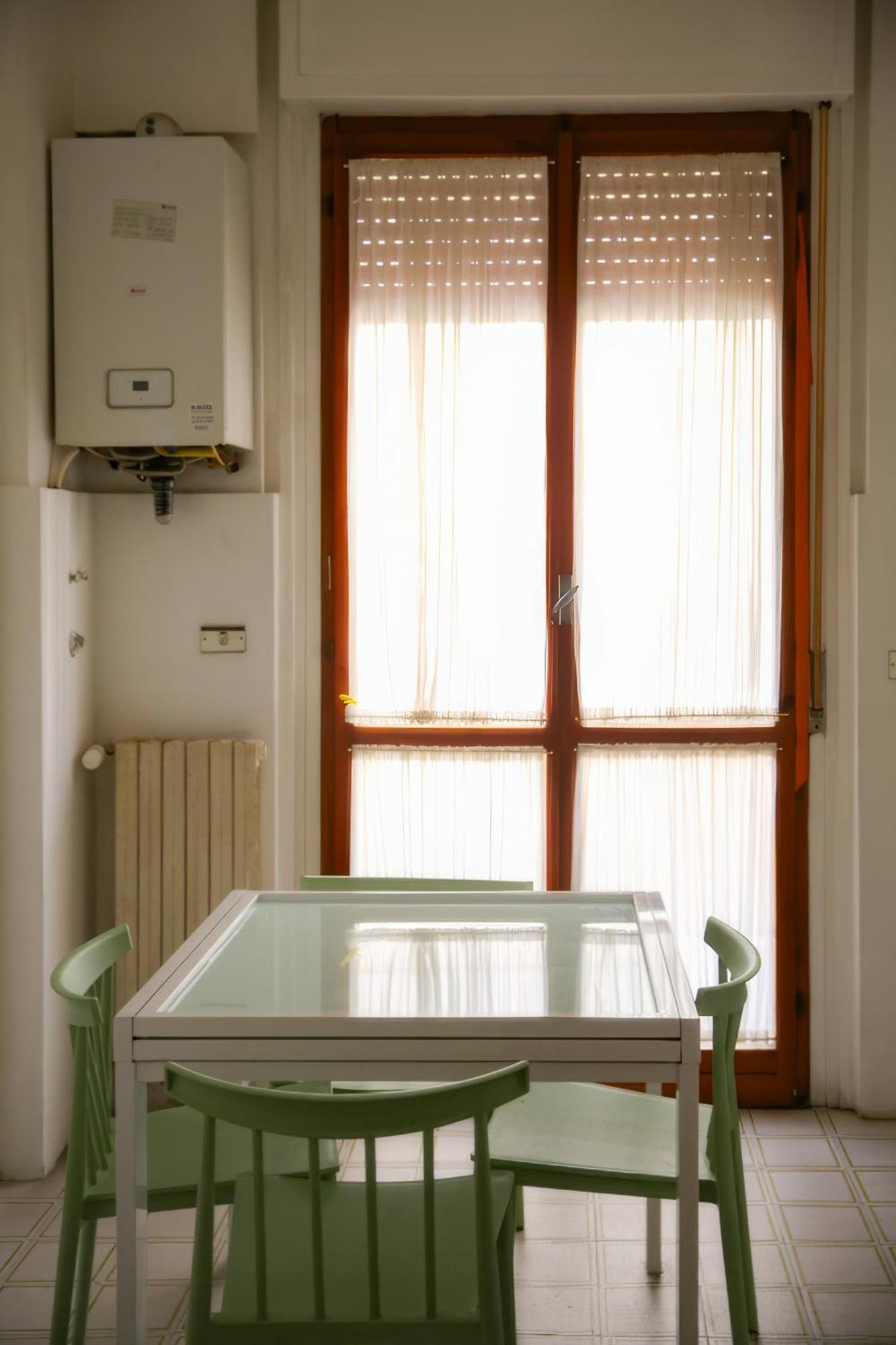 Quaint 2-br Outside Ztl Appartement