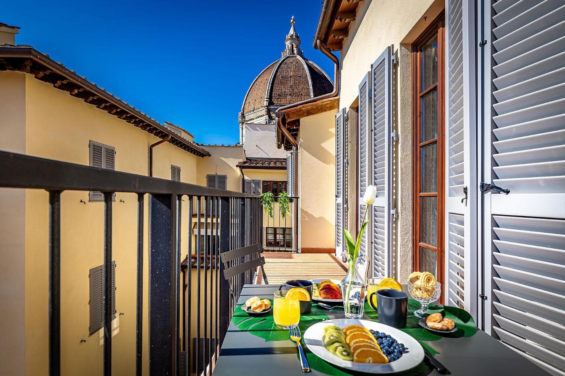 Top Floor With Duomo View Apartment