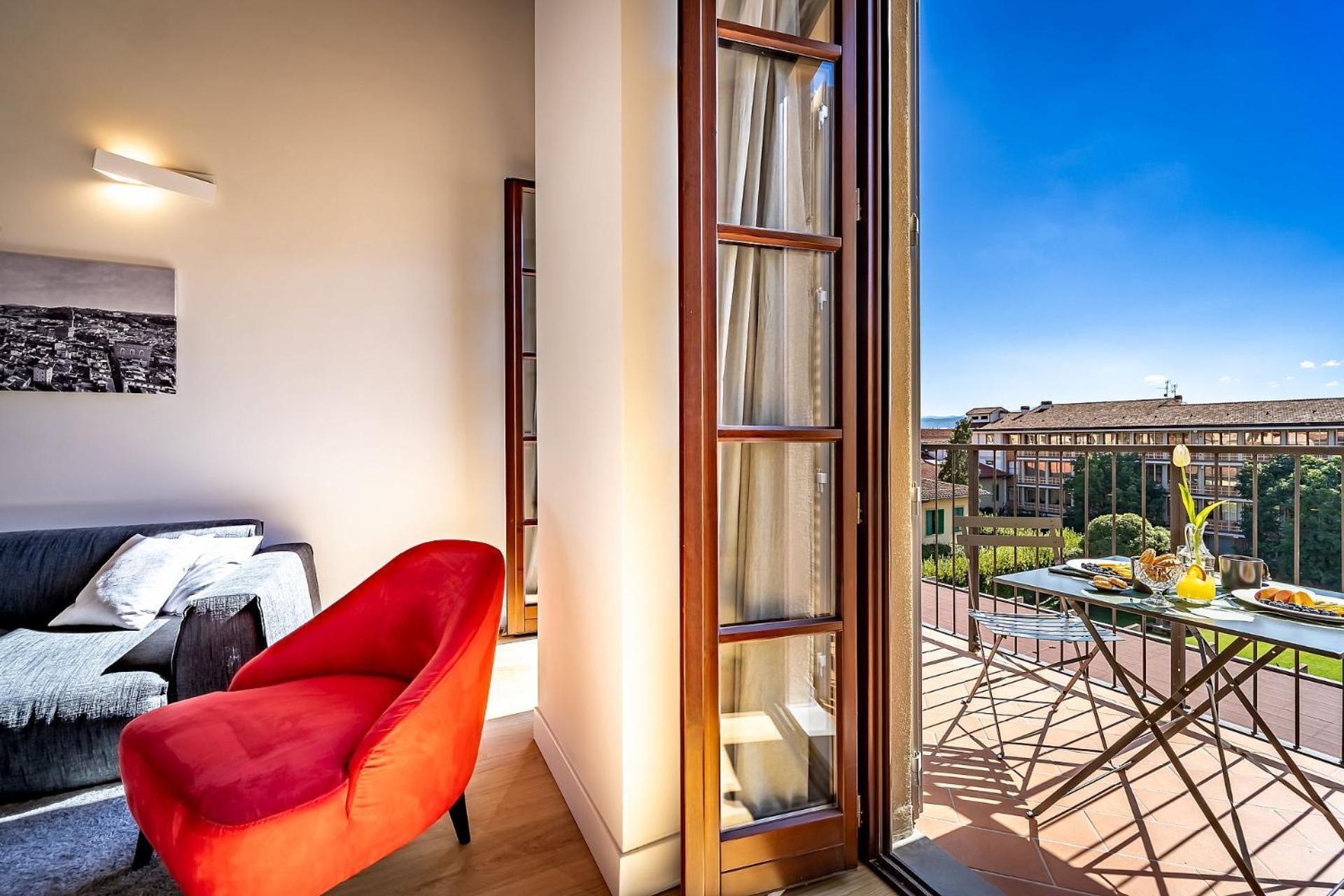Top Floor With Duomo View Florence