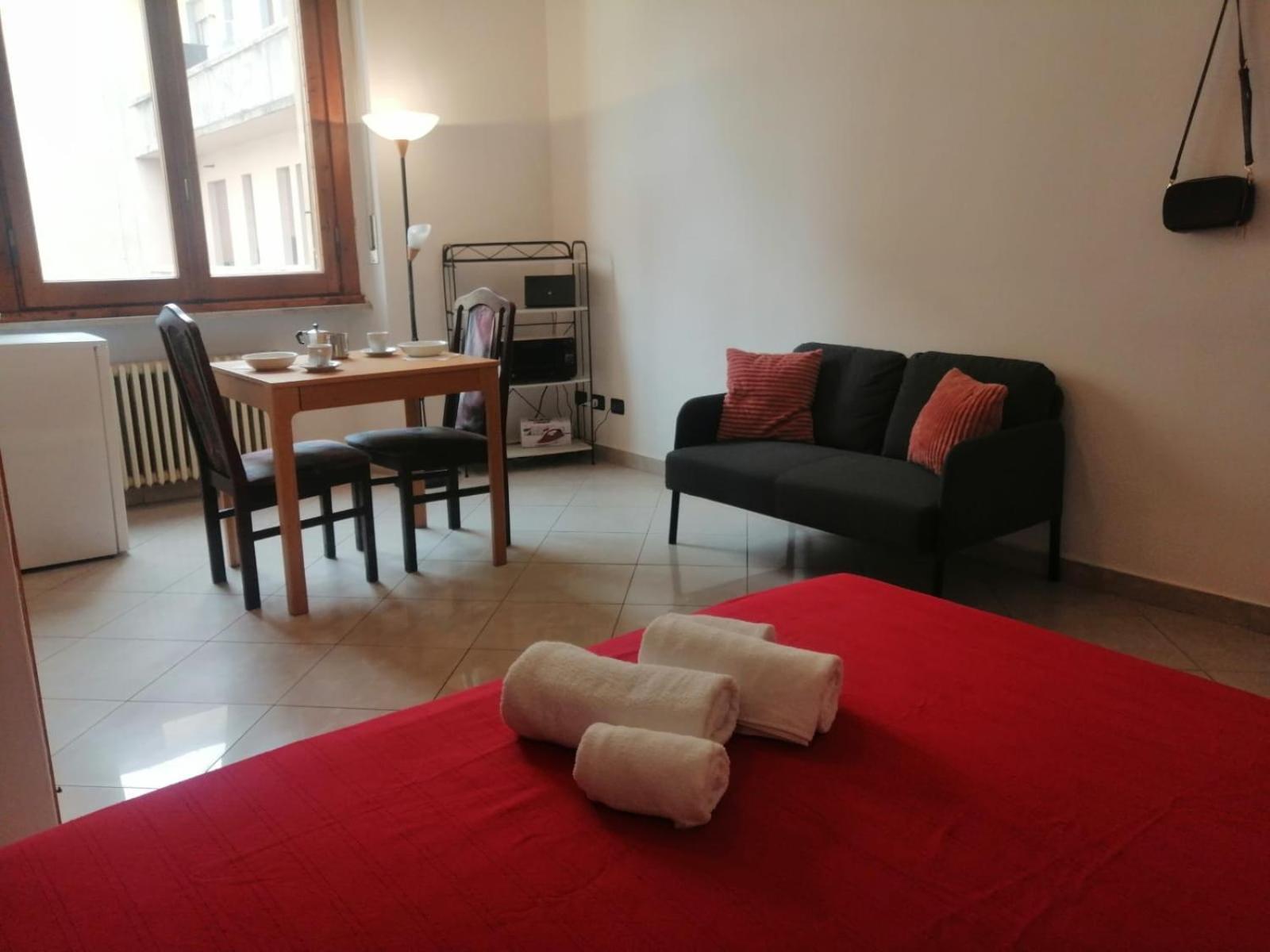 Appartement In Front Of The Train Station! *