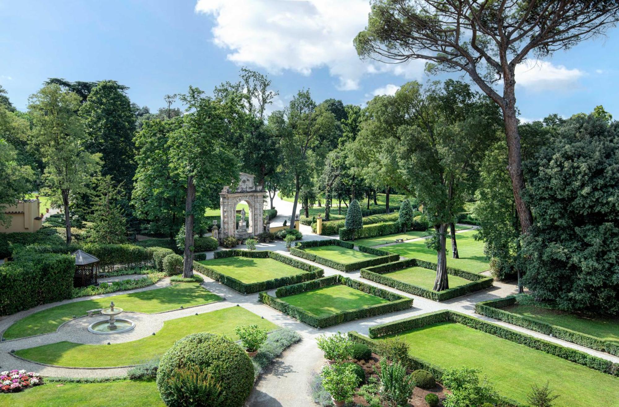 Four Seasons 5* Florence