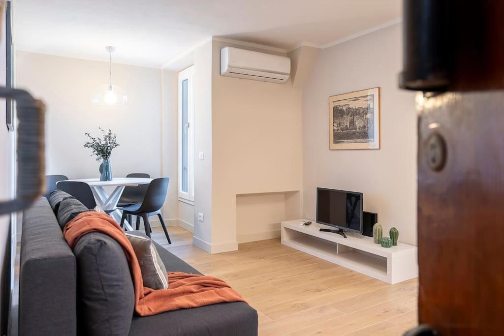 Alfieri Apartment *