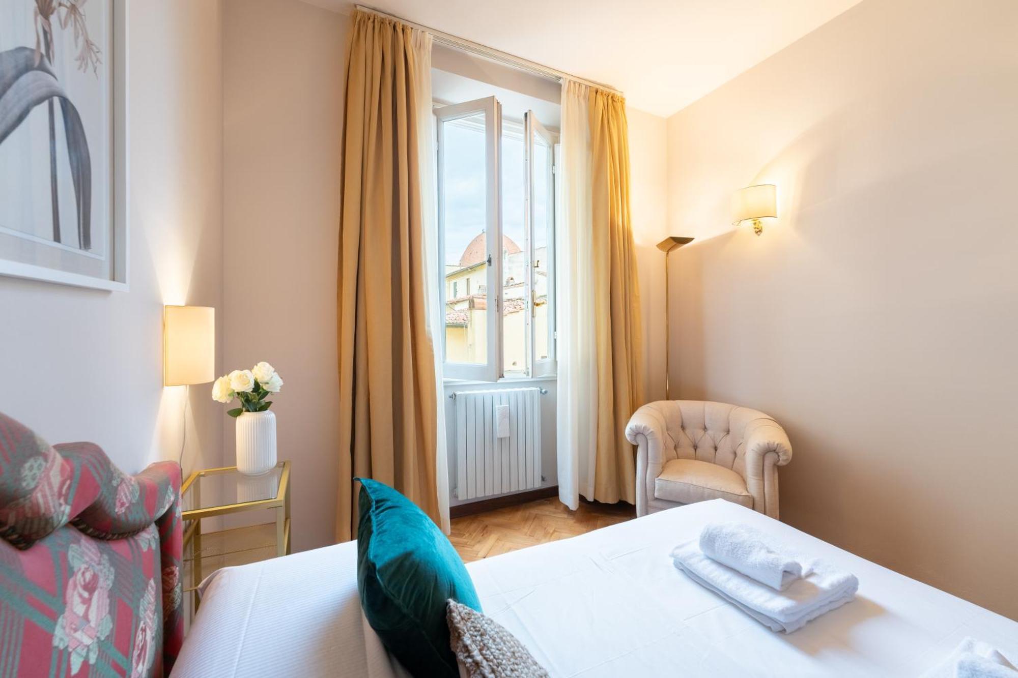 Via Panzani 16, 3th Floor - Antonella - Elegant & Spacious, 3-bedroom In Historic Center Appartement Florence