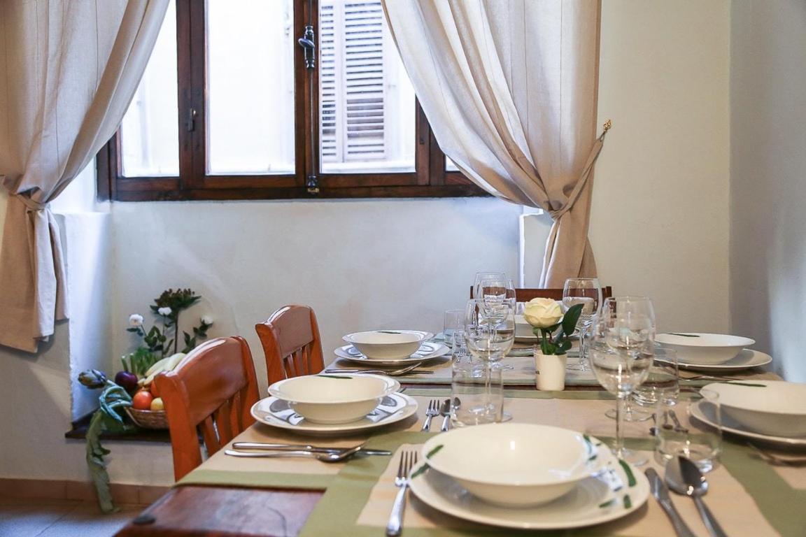Watch The Wake Light Filled Medieval Palace Apartment Florence