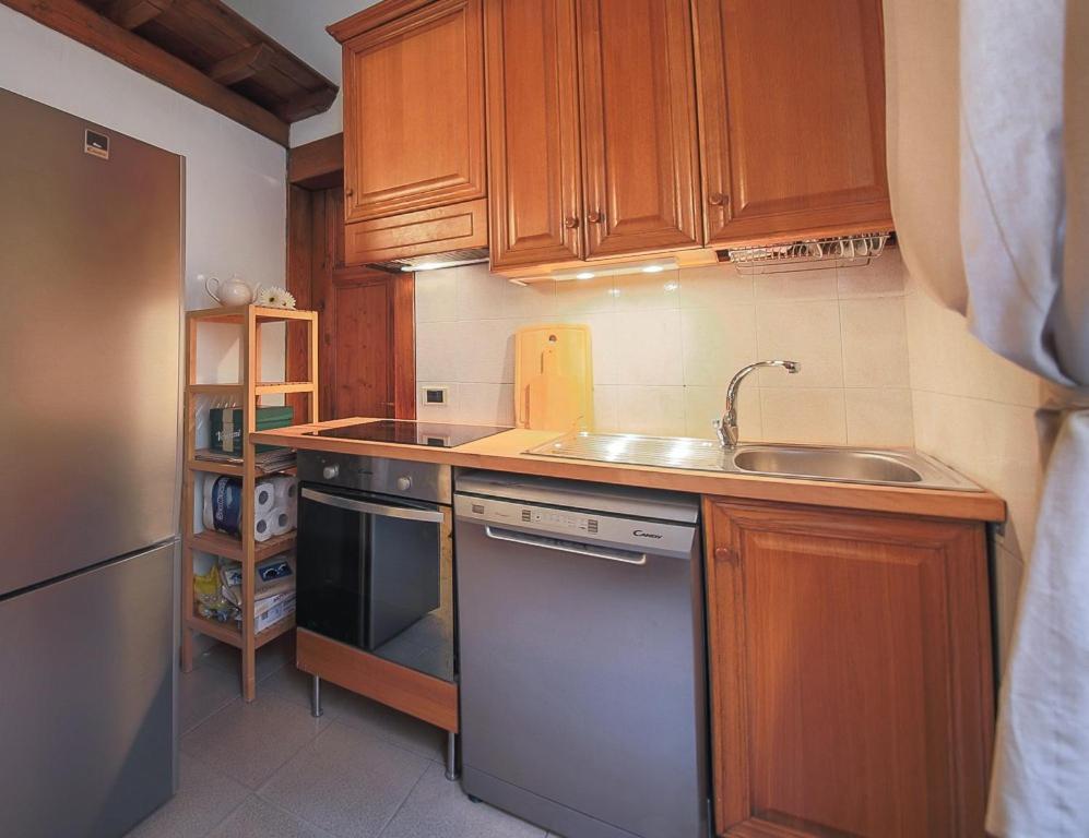 Apartment Watch The Wake Light Filled Medieval Palace