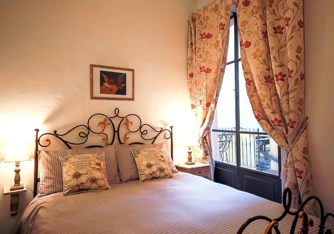 Watch The Wake Light Filled Medieval Palace Apartment *