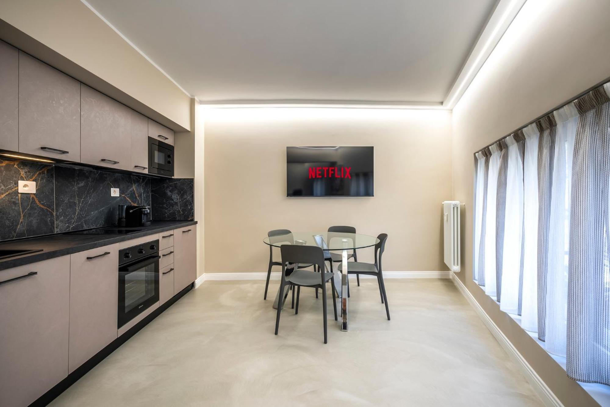 Elegance A Pochi Passi Dal Centro Apartment *