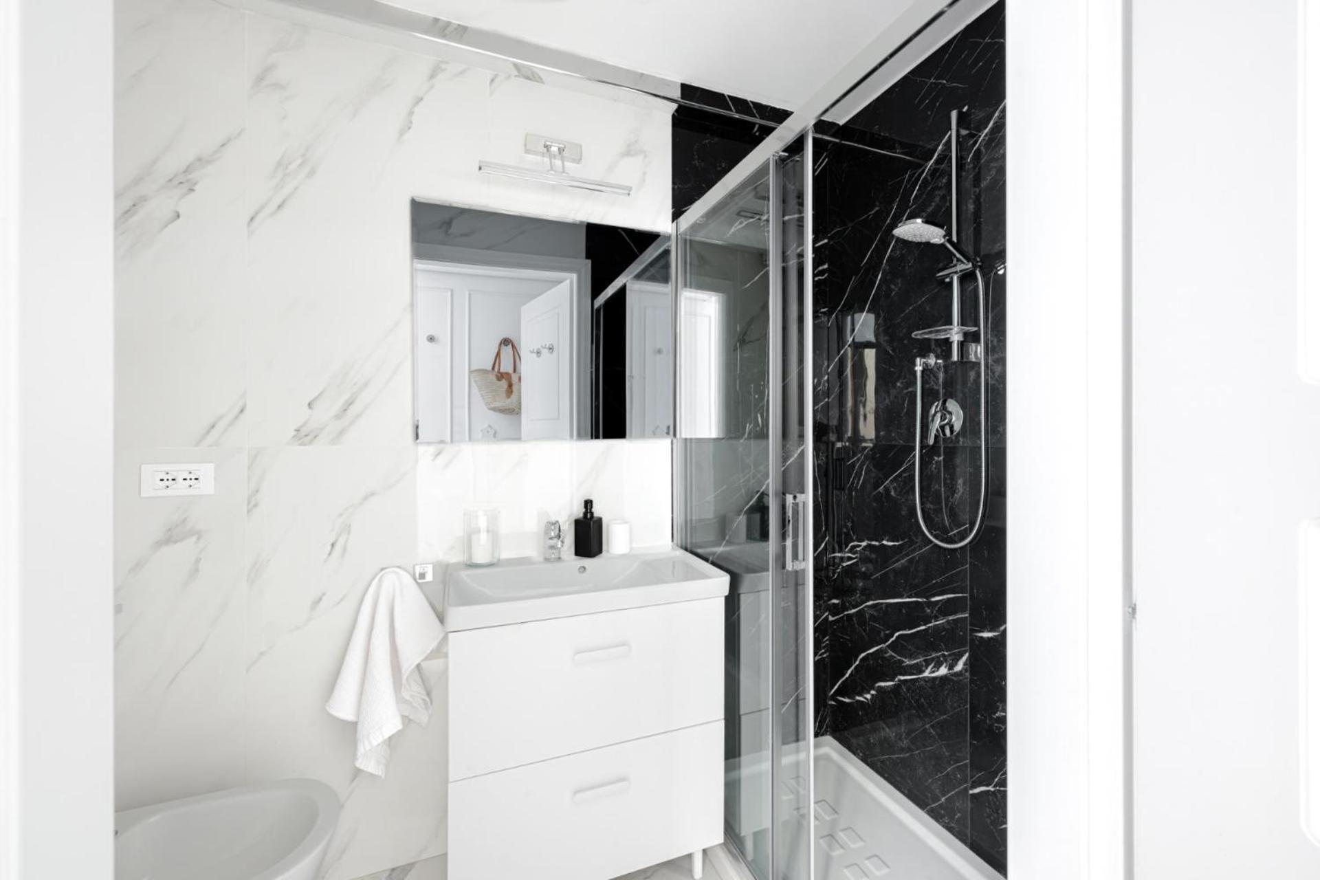 - Frescoes Elegance Apartment *