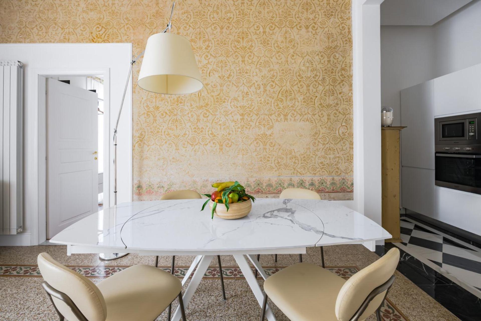 - Frescoes Elegance Apartment