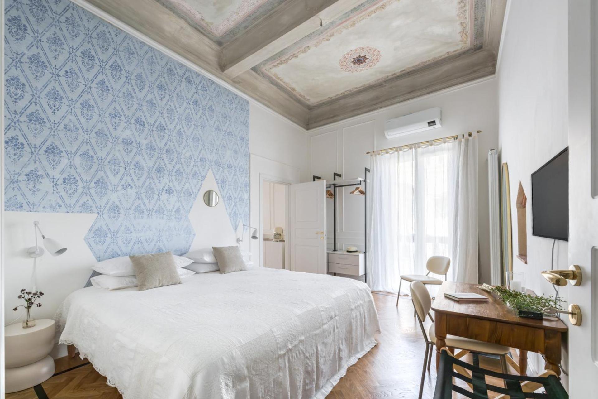 - Frescoes Elegance Florence