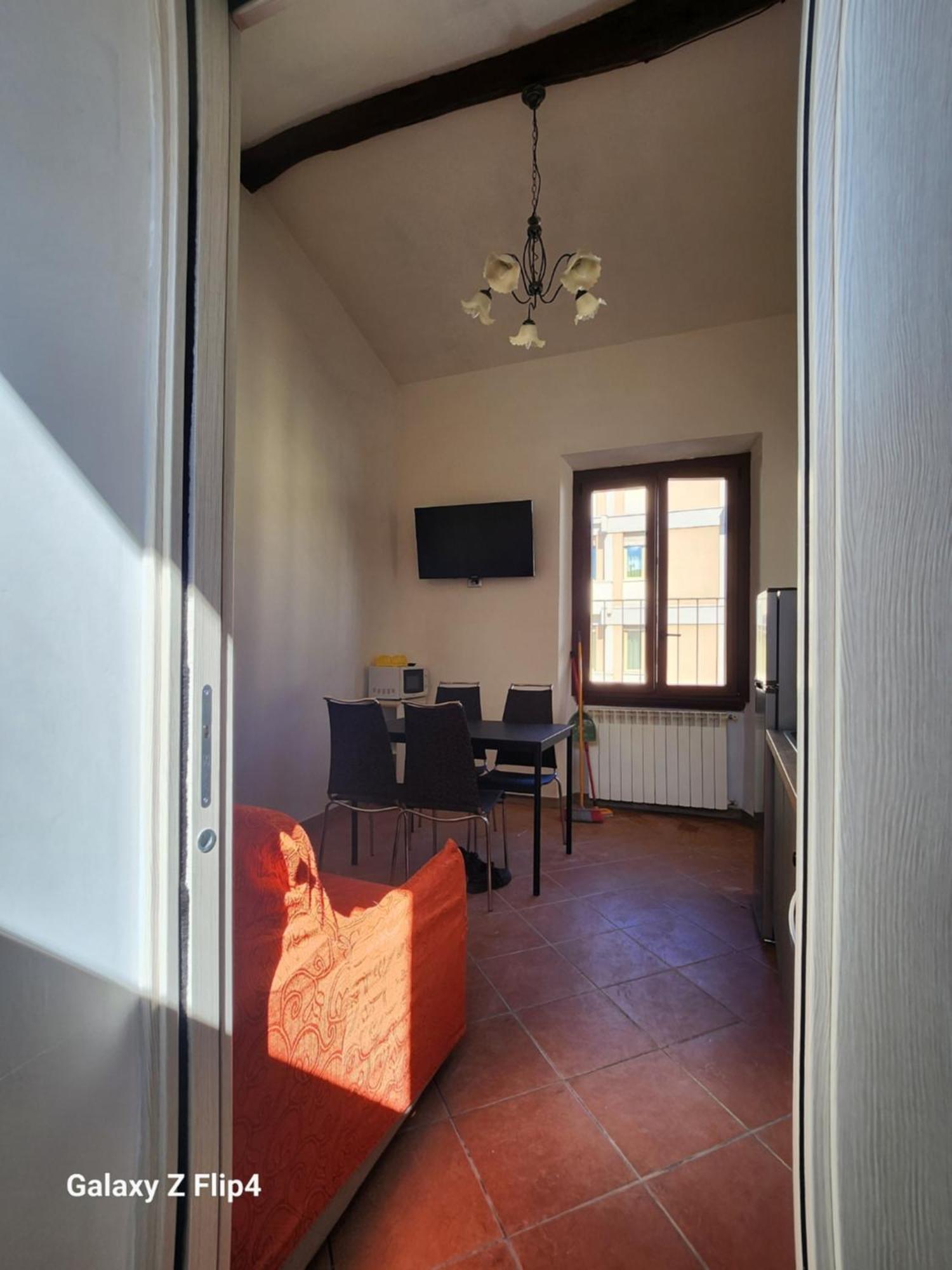 1000 Mt Far From Center - Dimora Leopolda Apartment Florence